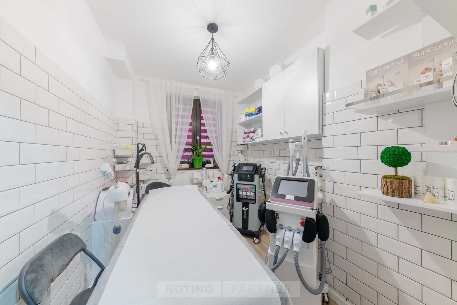 MBM STUDIO Ploiești | Tratamente Faciale Avansate & HIFU Cryo