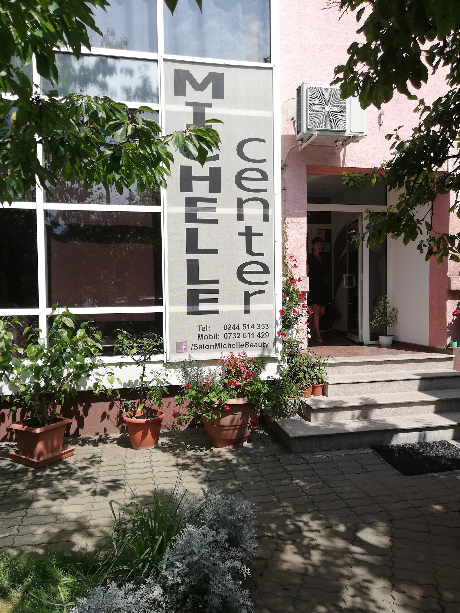 Michelle Salon