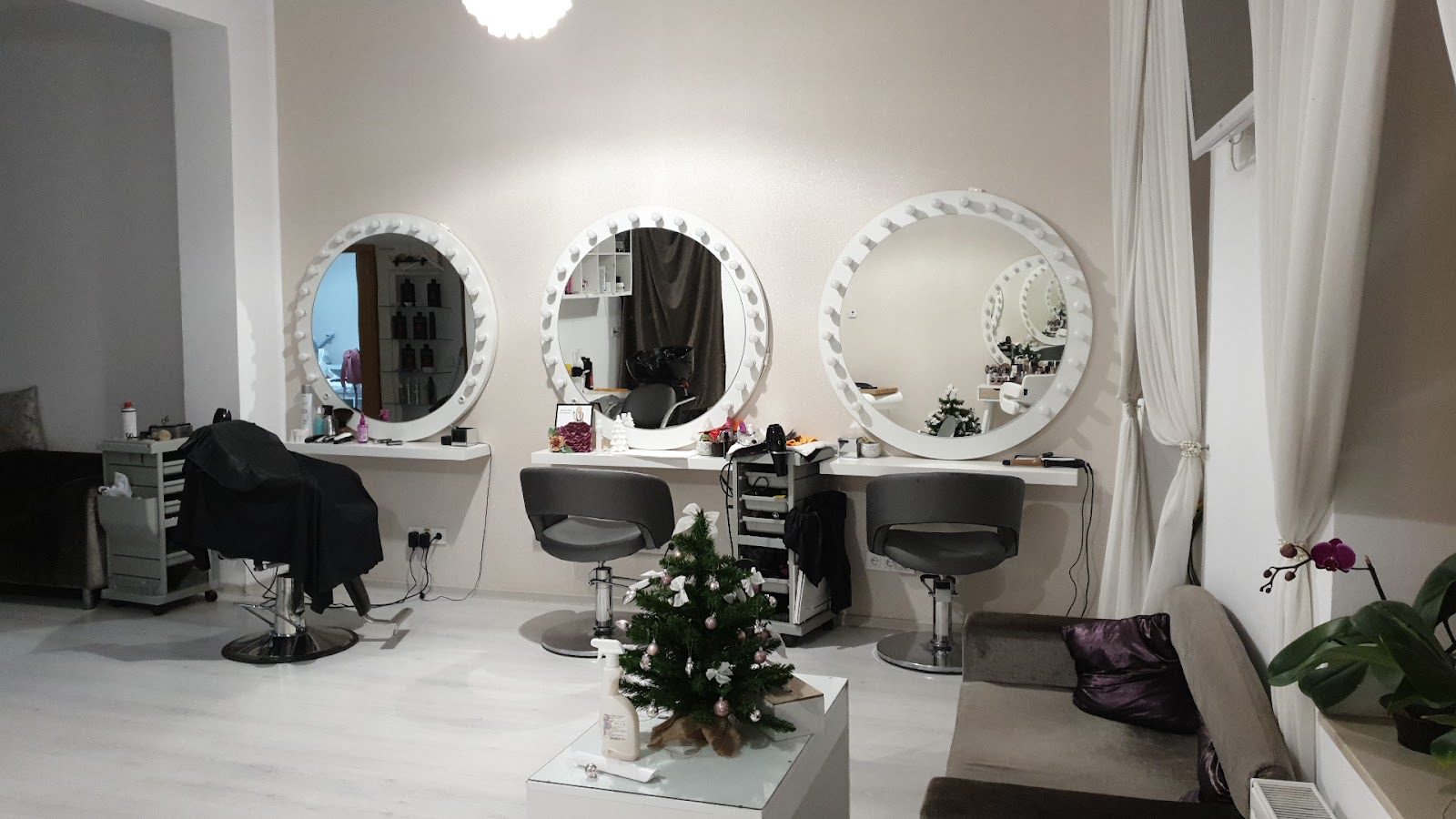 Get the Glow Beauty Salon