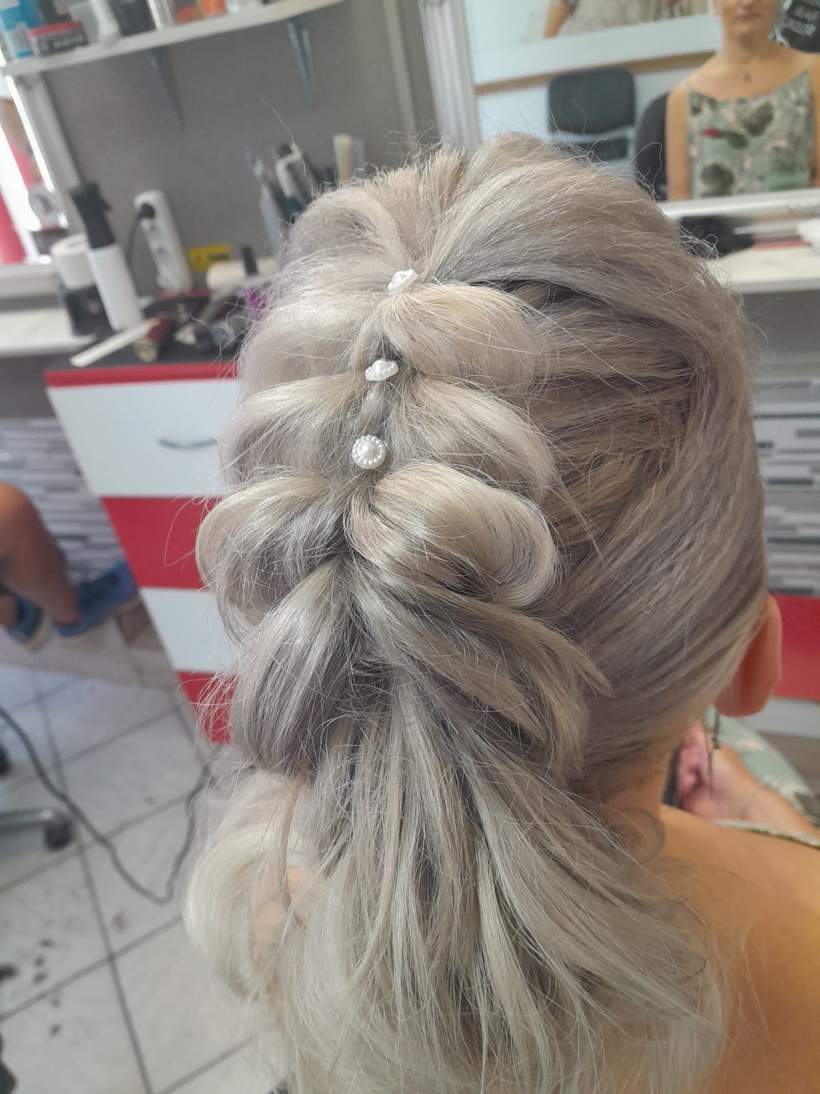 Mario Hair Studio