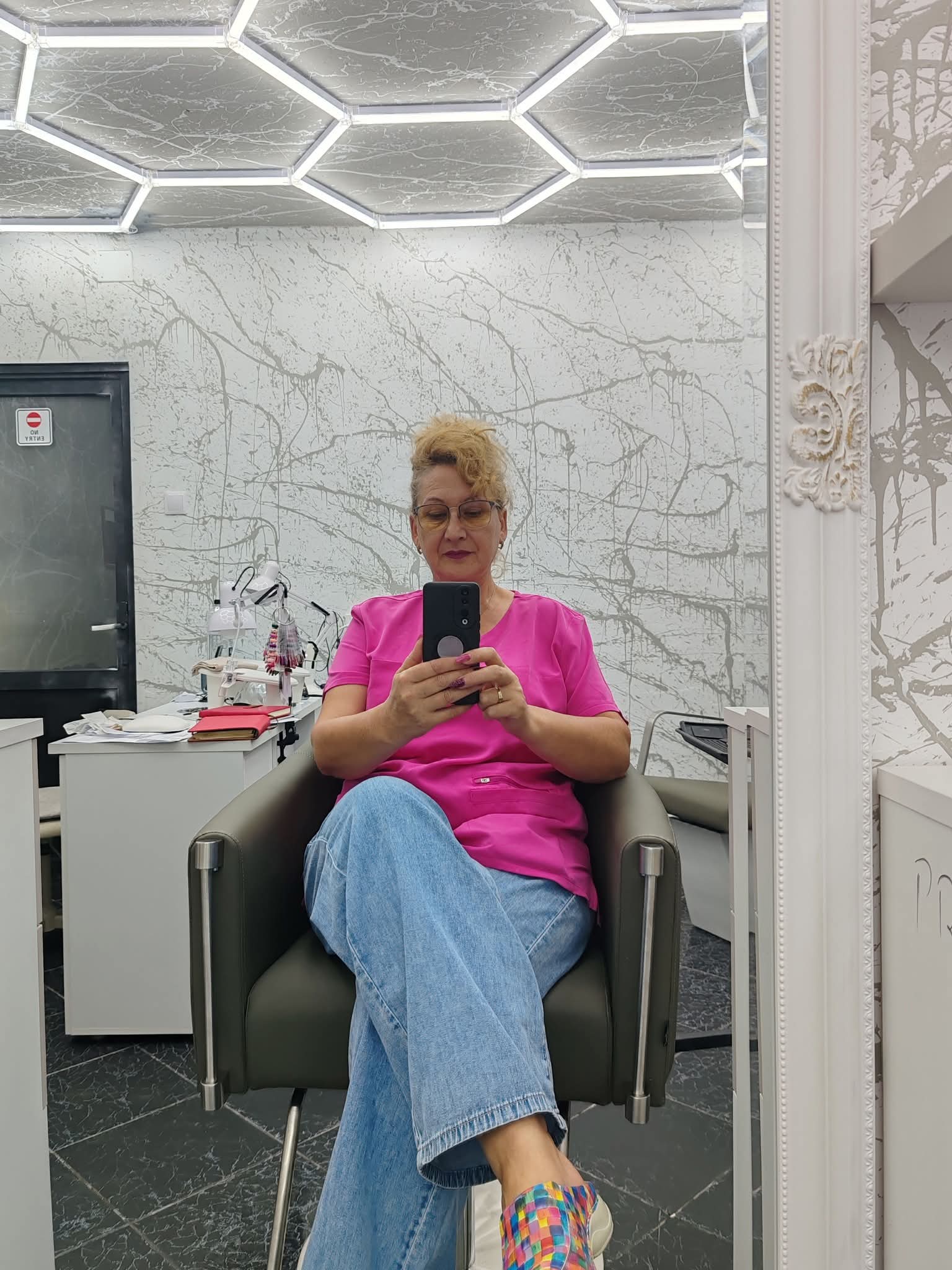 Louise Salon