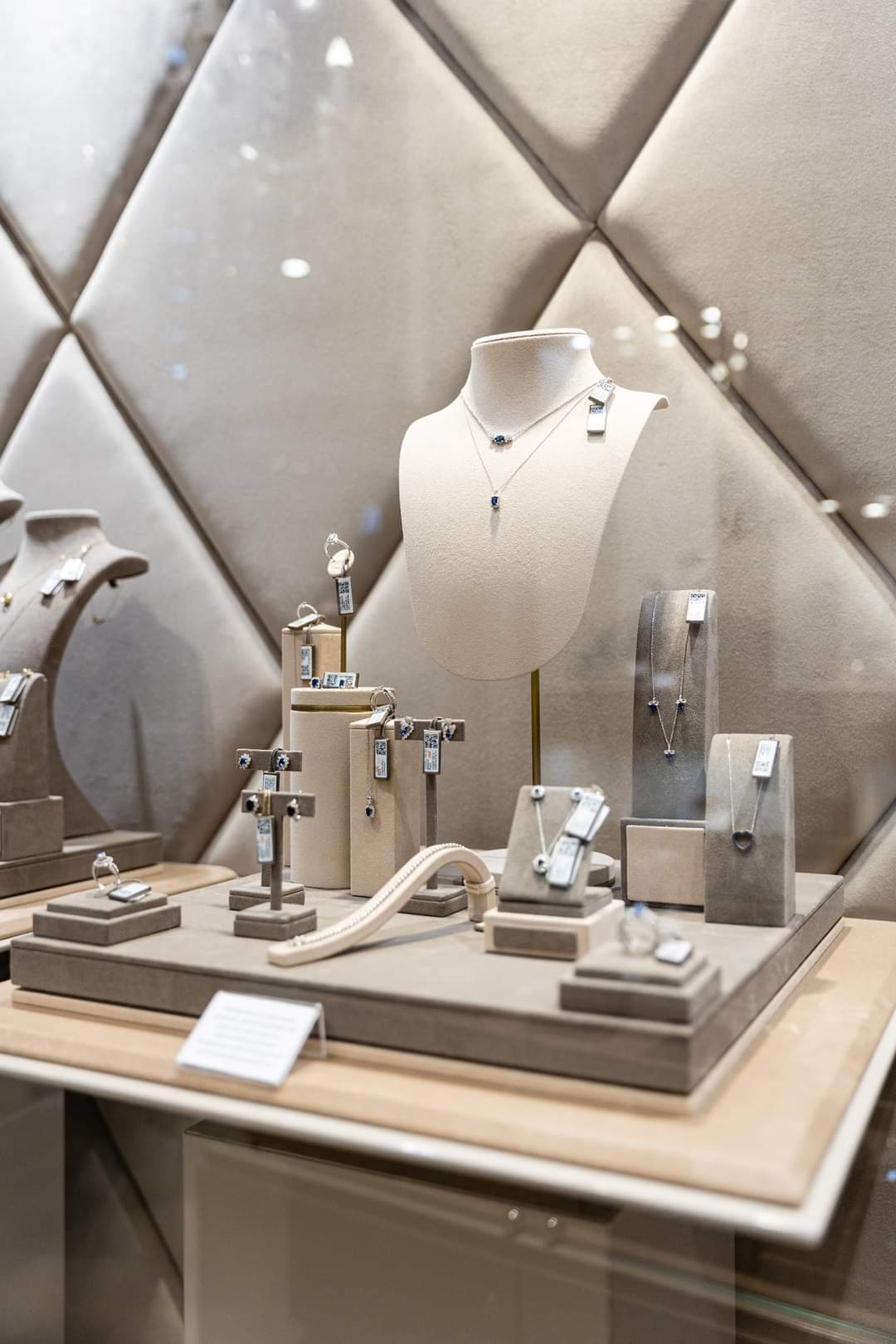 STIL Diamonds - Shopping City Ploiesti