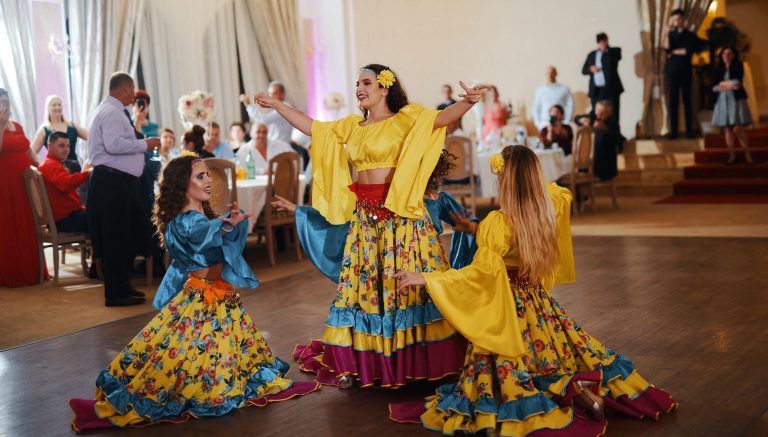 Dream Cabaret ( Trupa Dans Ploiesti & Ursitoare Botez Ploiesti)