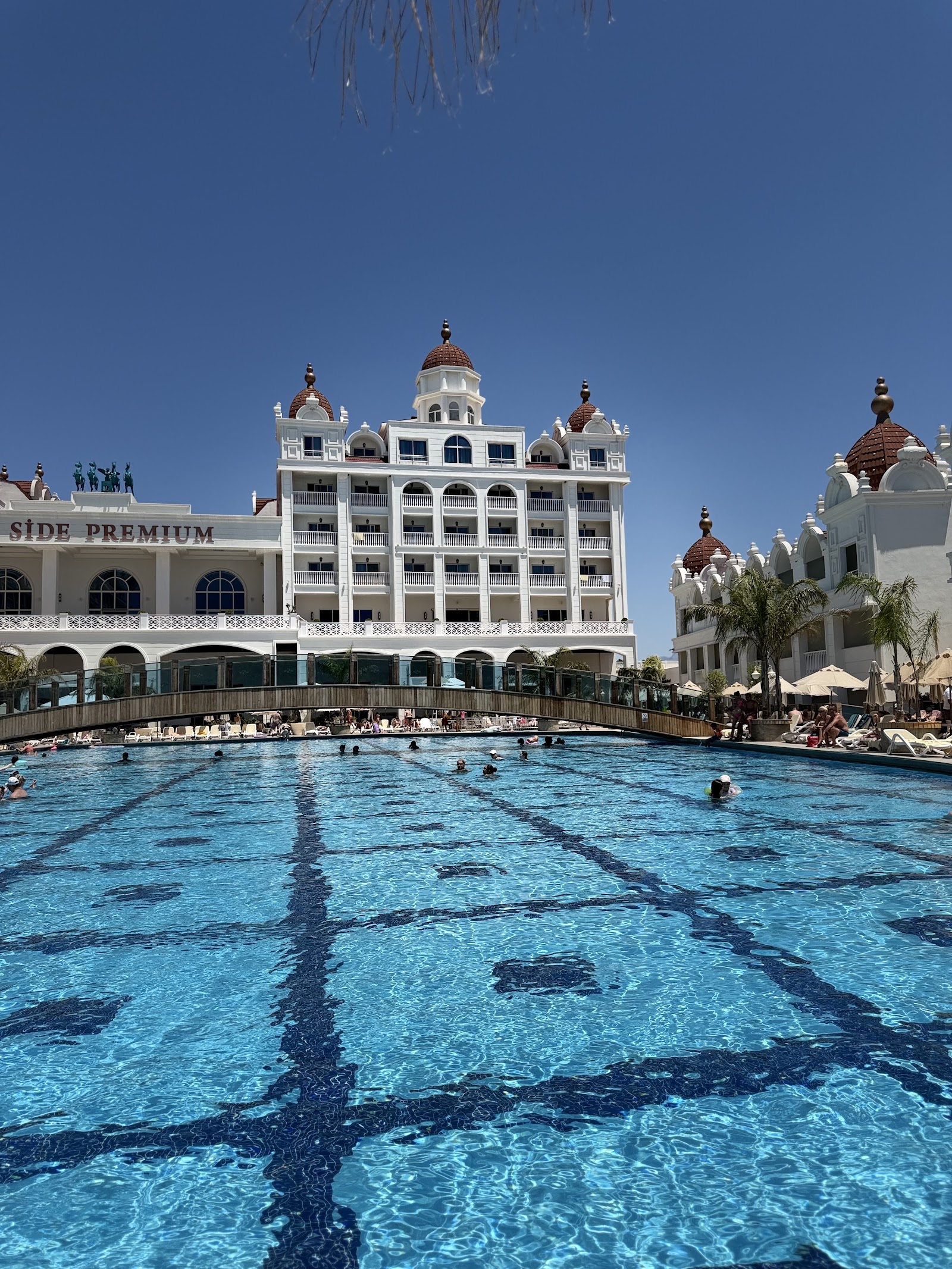 Christian Tour - Promenada Mall (partener Christian Tour)