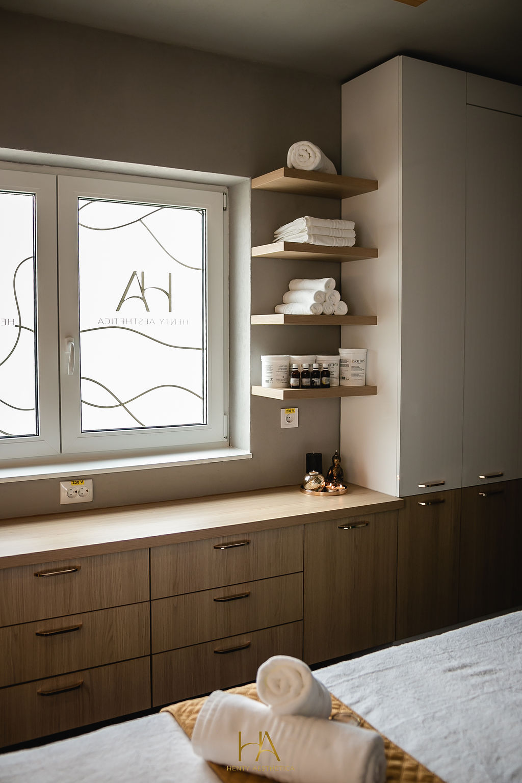 Henty Aesthetica