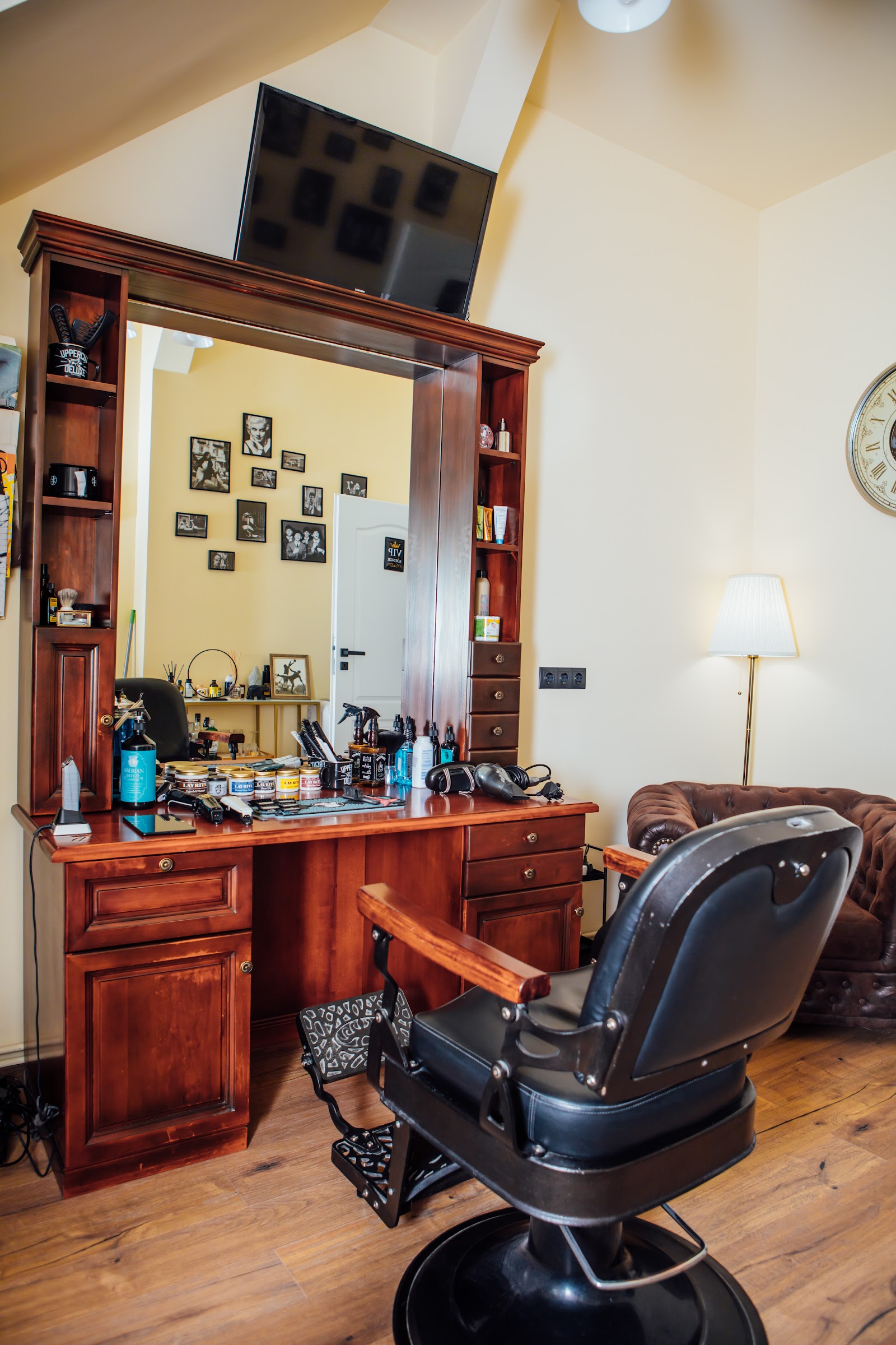 Royals Hair & Barber Shop