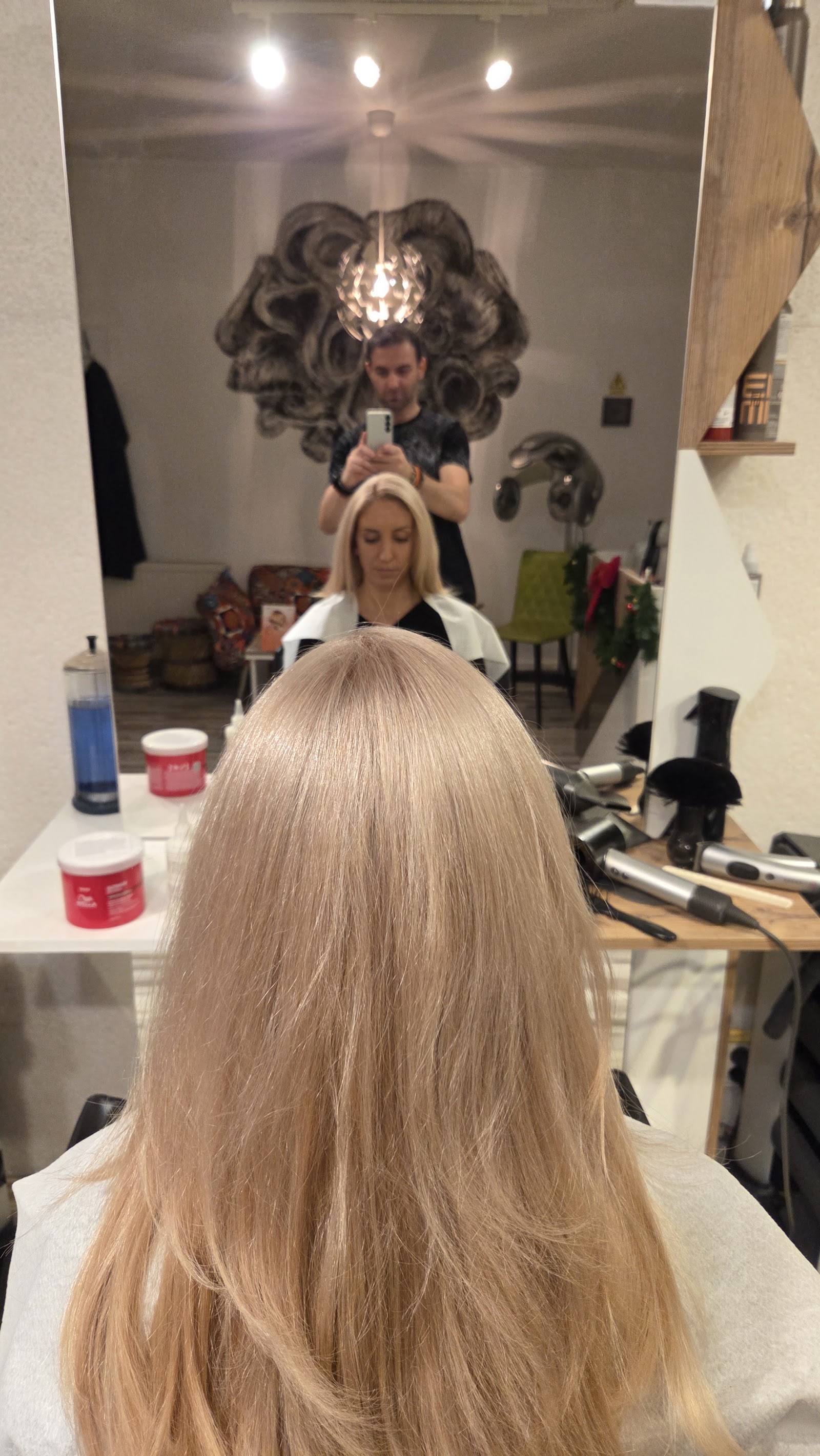 Entourage Hair Studio