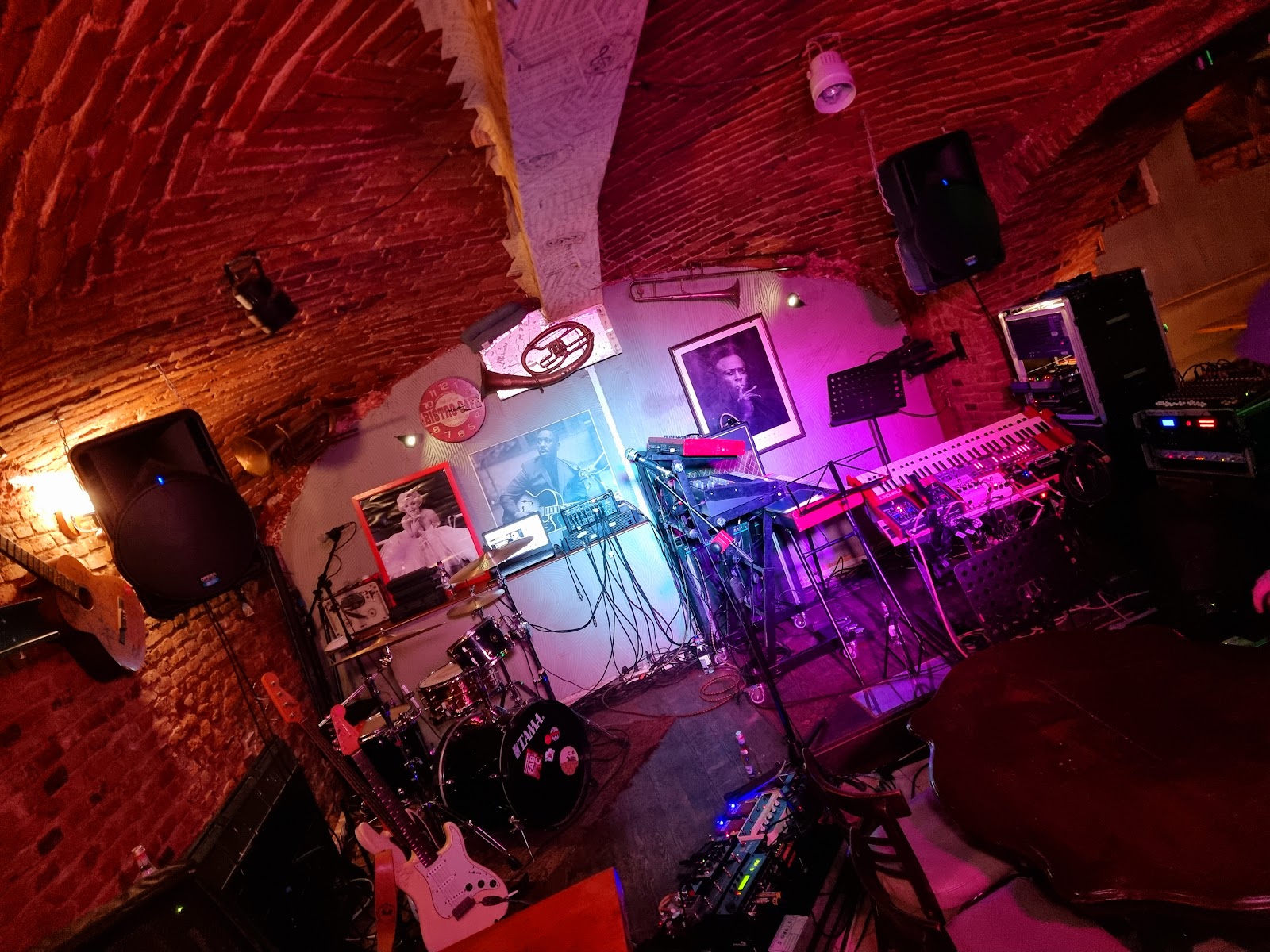 Imperium pub