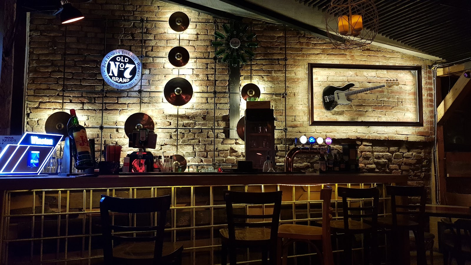 Music Pub