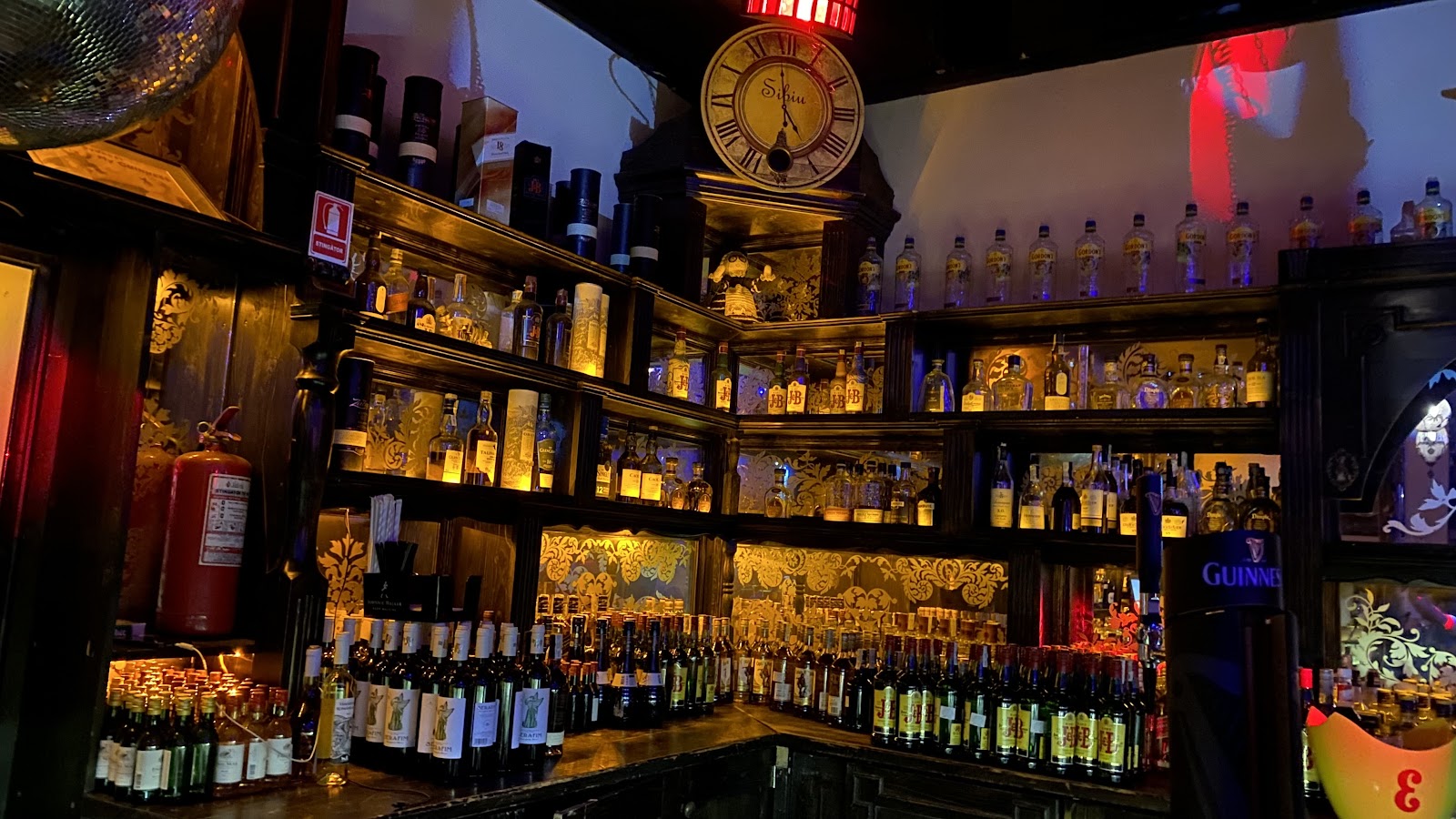 Oldies Pub