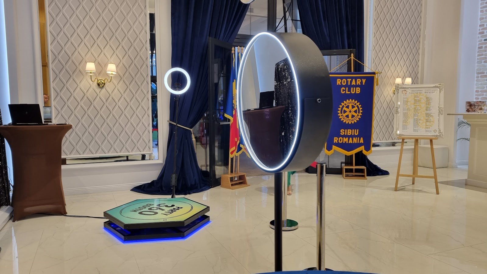 Party 360 Booth Sibiu & Cabina Selfie Mirror