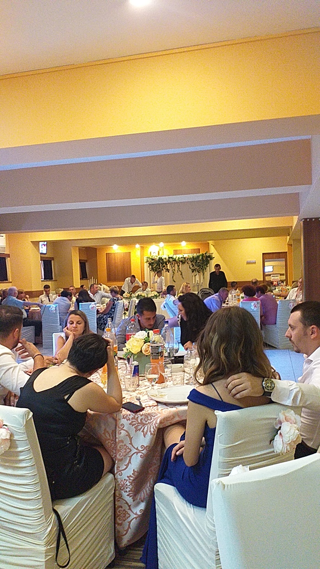 Restaurant Laser