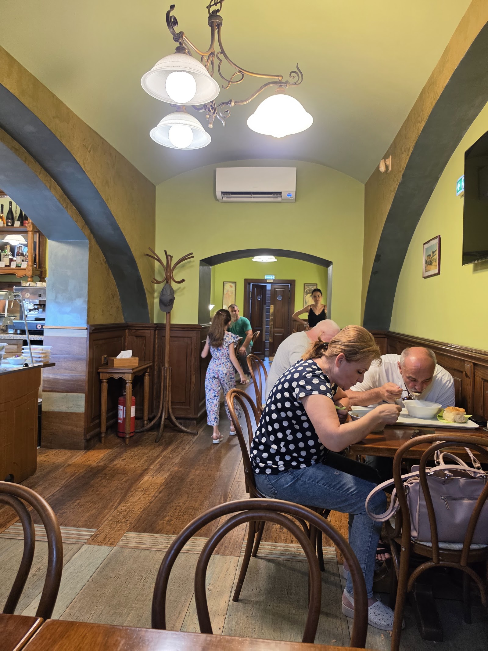 Piccolo Bistro