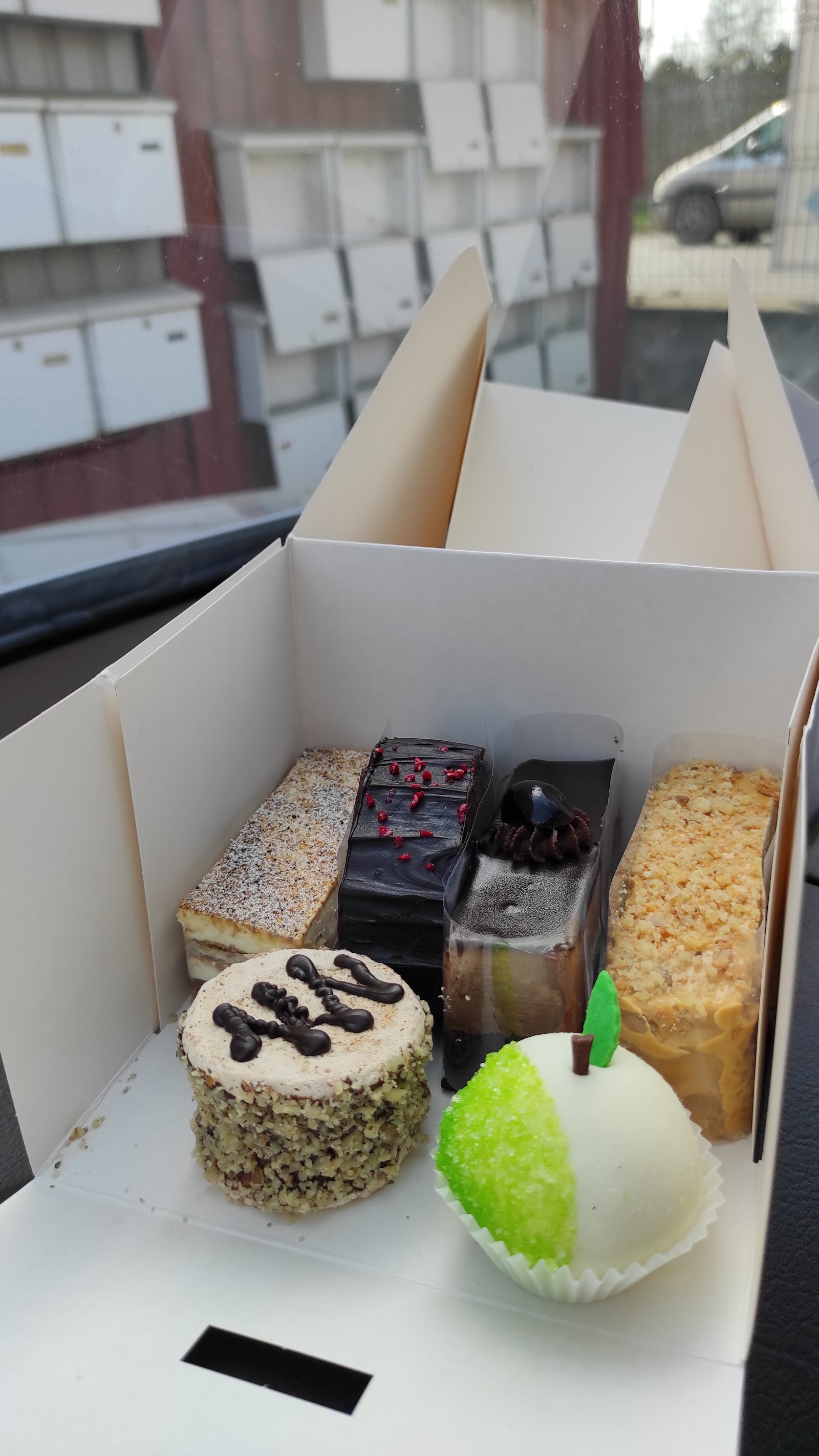 Cake Boulevard - Laborator Cofetarie Patiserie