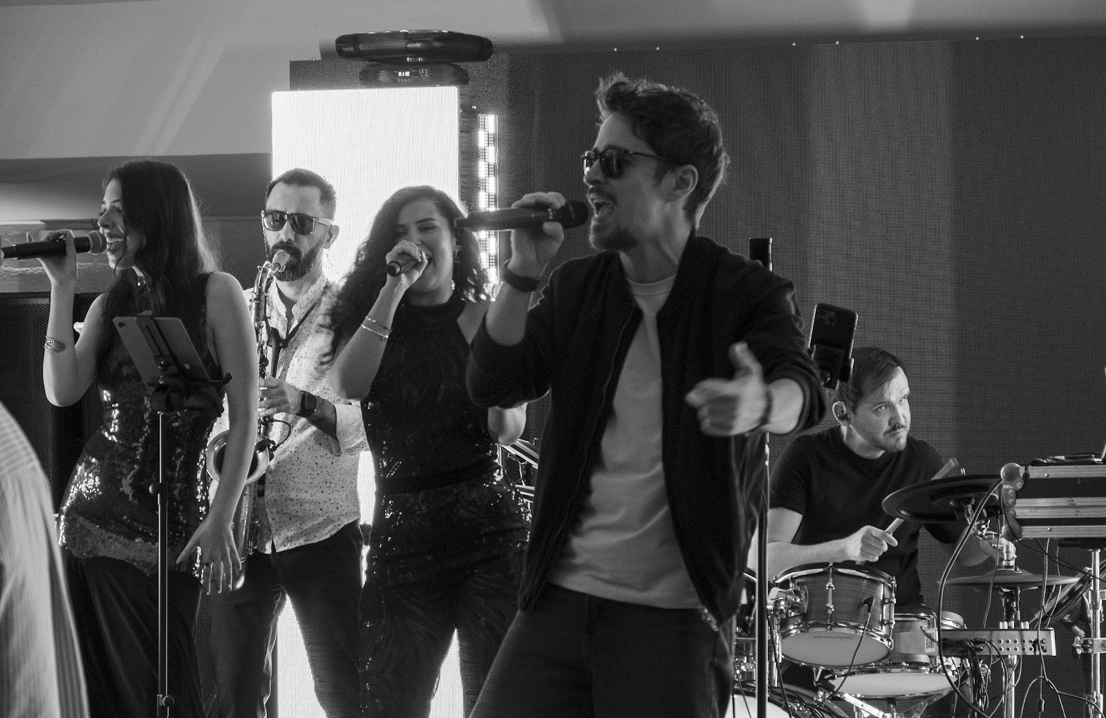 Overnite Band - Trupă Nunti