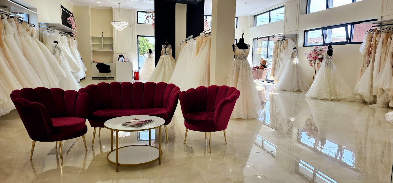 Salon Angelo - Rochii Mireasa Arad