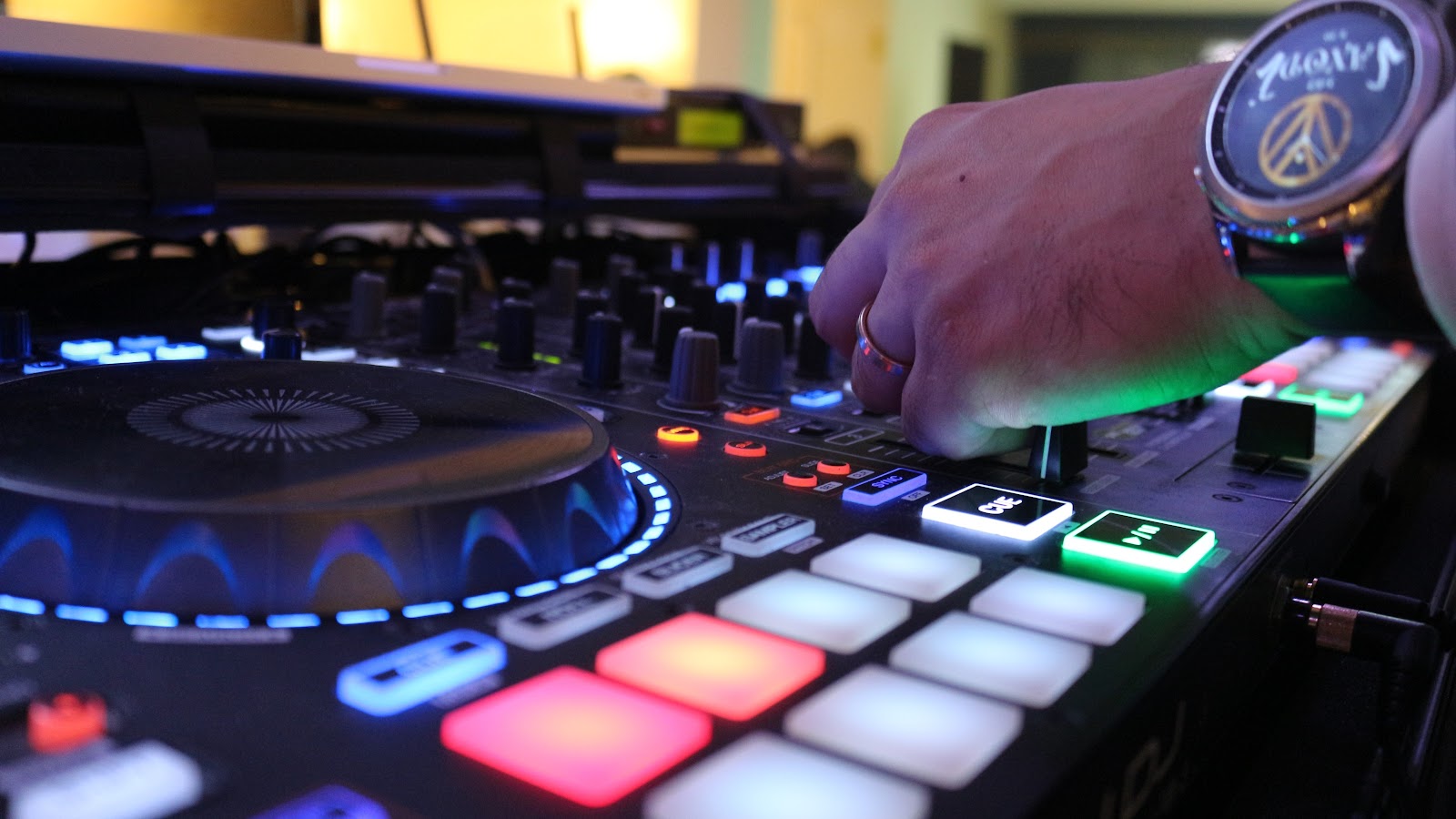 SaxoDj