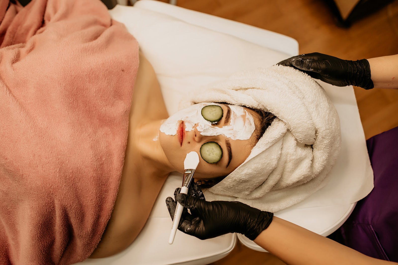 Gabriela Buzgău Beautician
