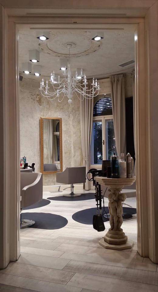 Salon Avantgarde