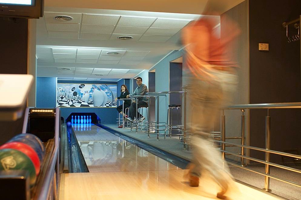 BOWLING Continental Forum Arad