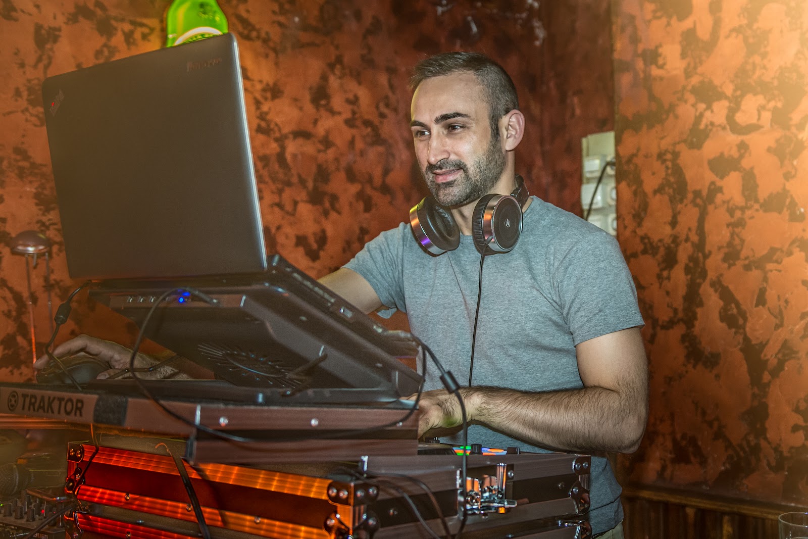 John Events - DJ, Sound & Lights (DJ Nunta, Botez, Majorat, Evenimente)