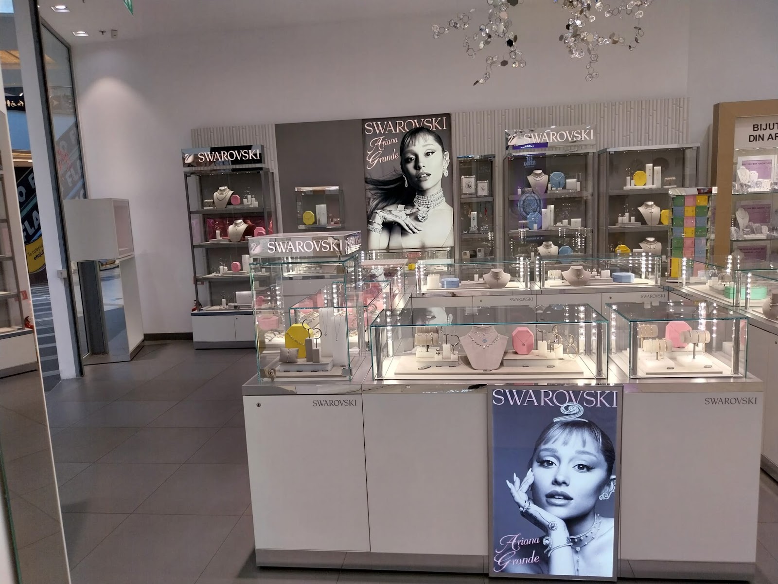 SWAROVSKI Atrium Mall