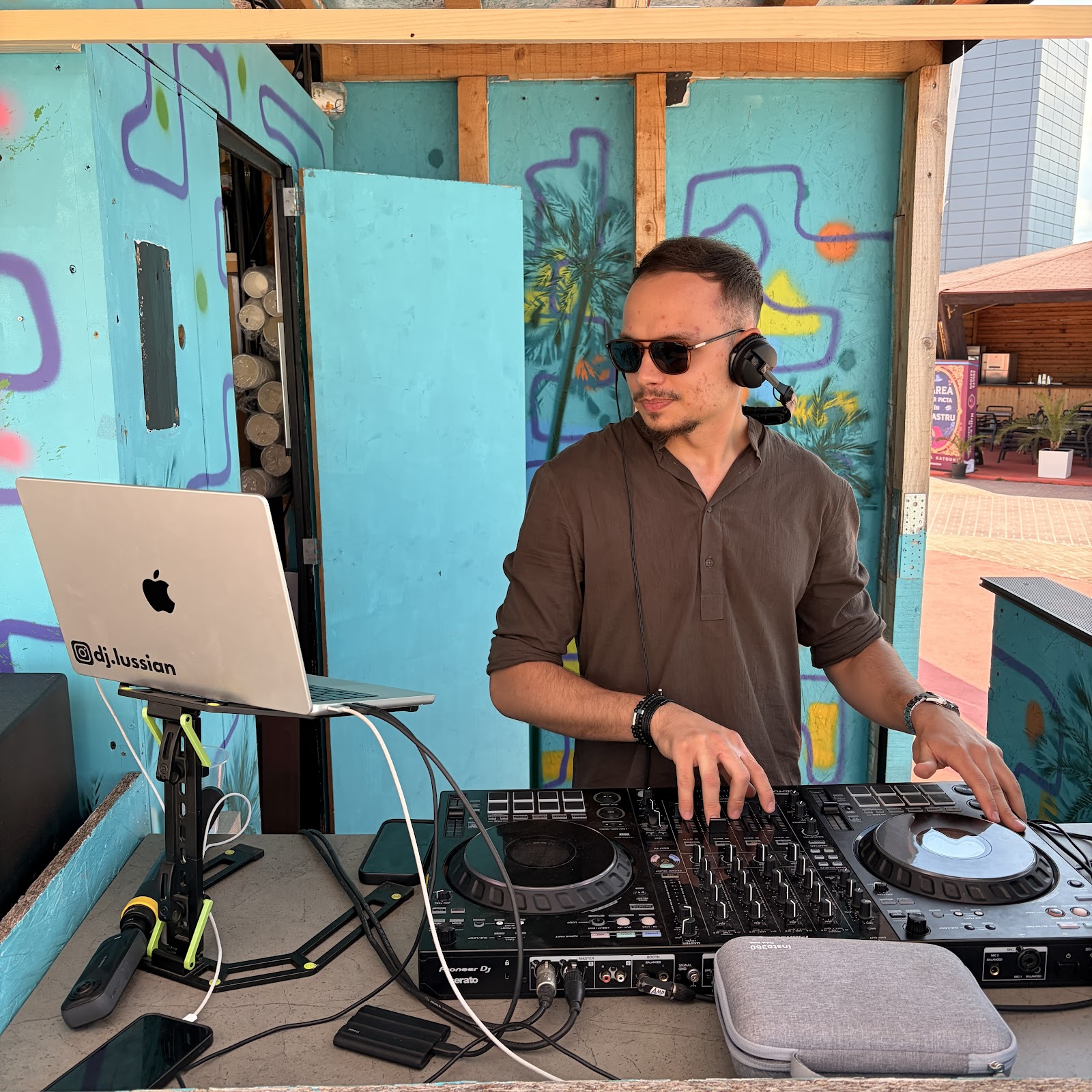 DJ LUSSIAN