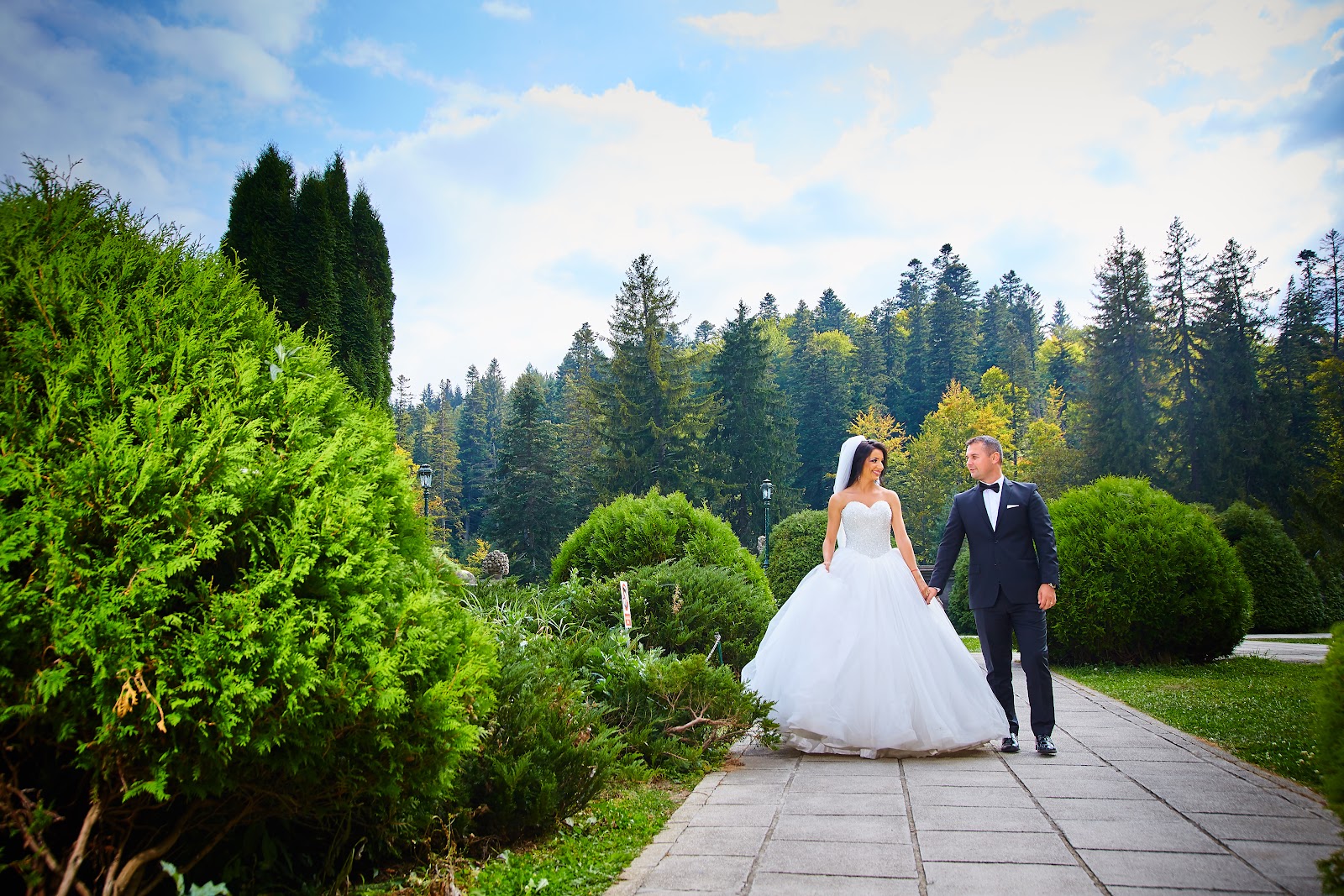 White Weddings - Filmari Nunti Pitesti,Fotograf Pitesti