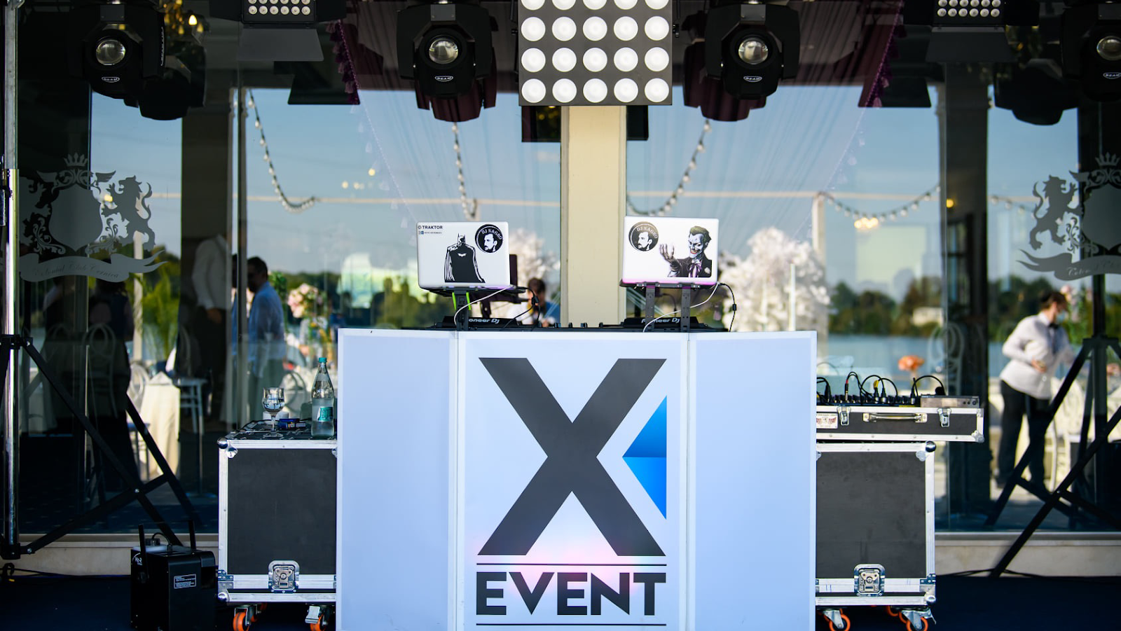 X Event - DJ MC, Show Sax, Solista Cover, Populară | Nunta | Corporate | Botez