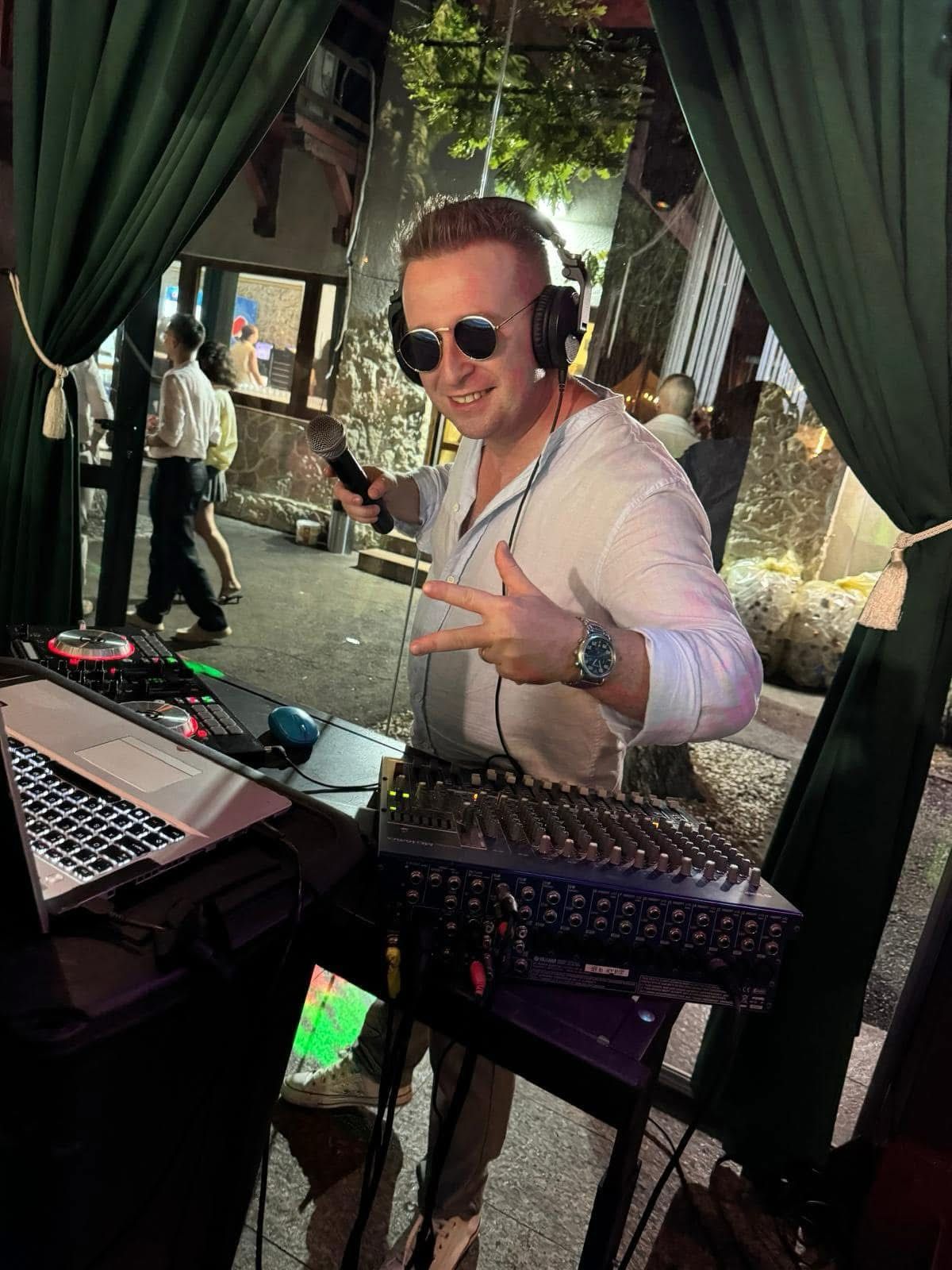 Fish Music Events & Florin Peste