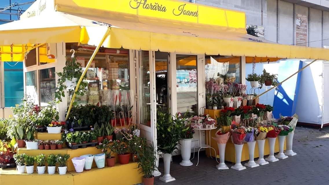 Florăria Ioanei - Florarie Pitesti. Flori, Buchete Flori, Aranjamente Florale Pitesti. Lumanari Nunta, Botez Pitesti