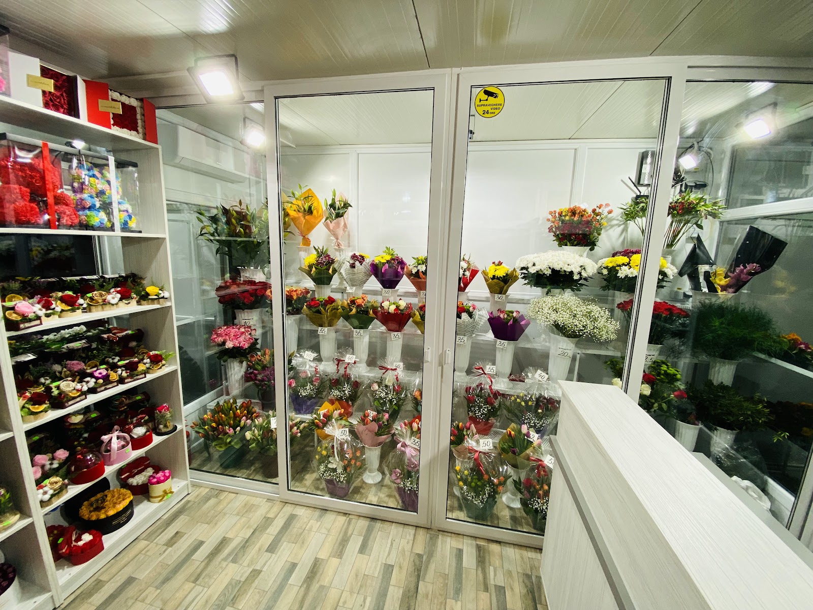 Floraria Daliana Pitesti