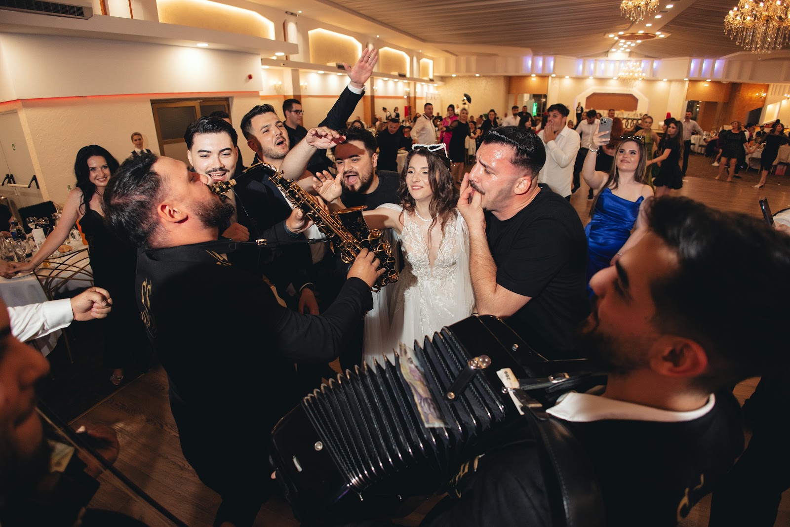 Simina Stanciu Events - Formație Nuntă Oltenia