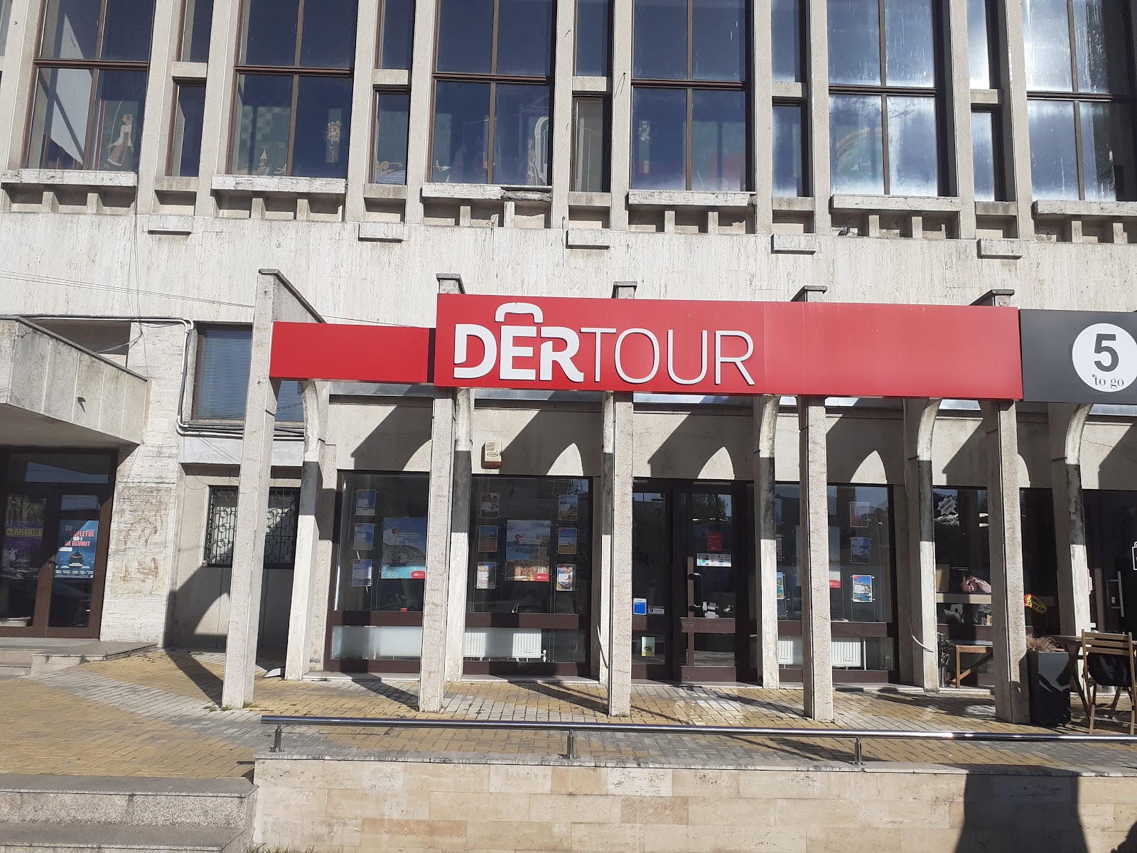 Dertour