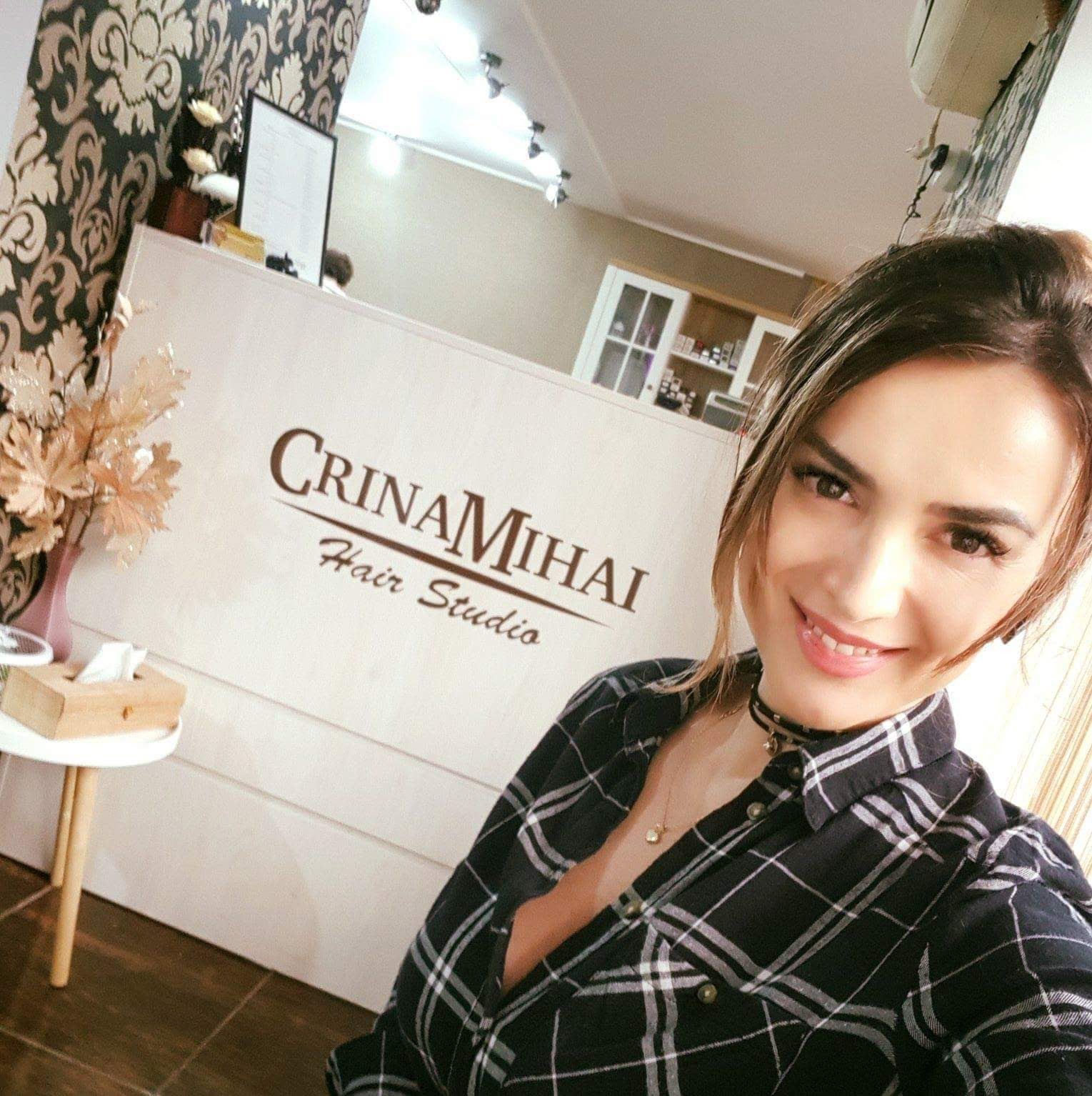 Crina Mihai-hair