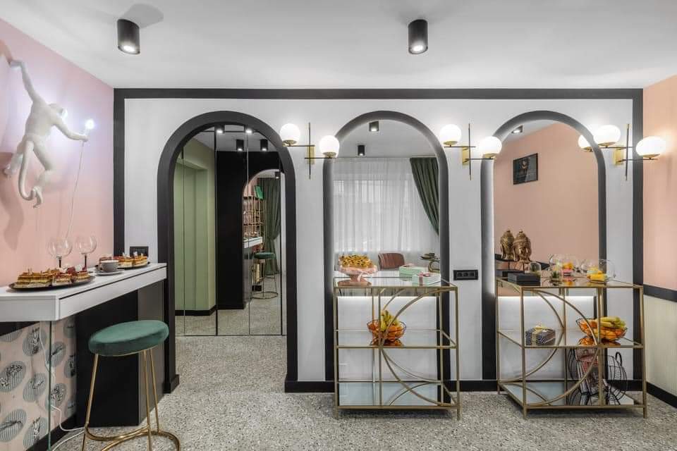Larisa Manu Beauty Studio