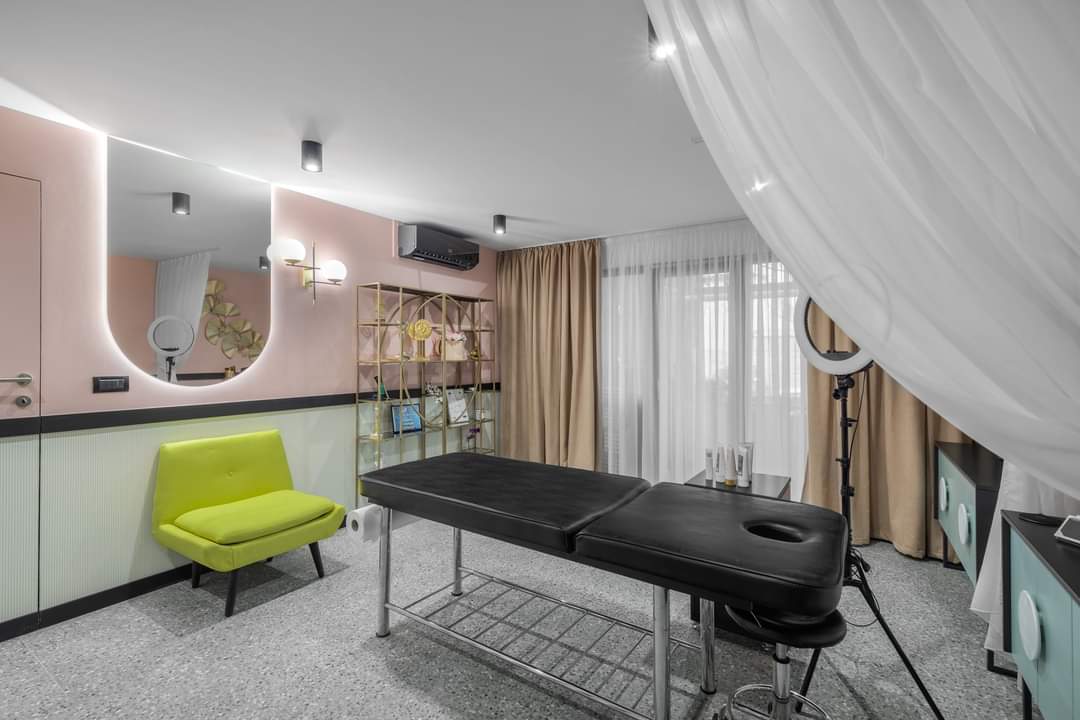 Larisa Manu Beauty Studio