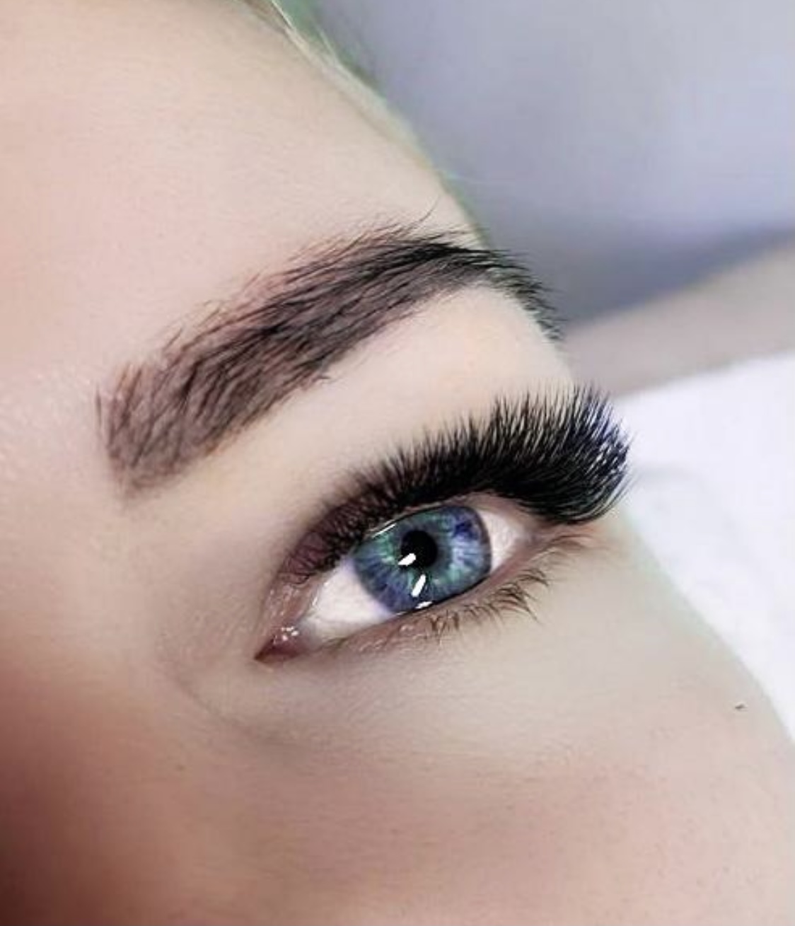 Karisma Beauty Studio - Salon Extensii Gene Pitesti