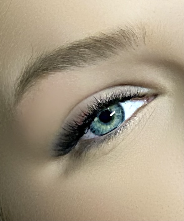 Karisma Beauty Studio - Salon Extensii Gene Pitesti