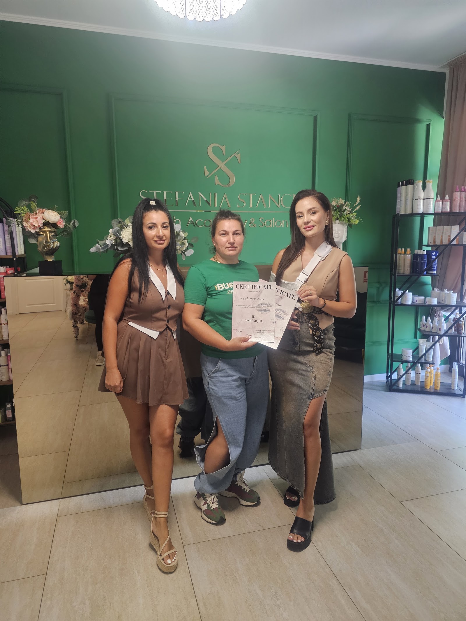 Stefania Stancu Lash Academy & Salon