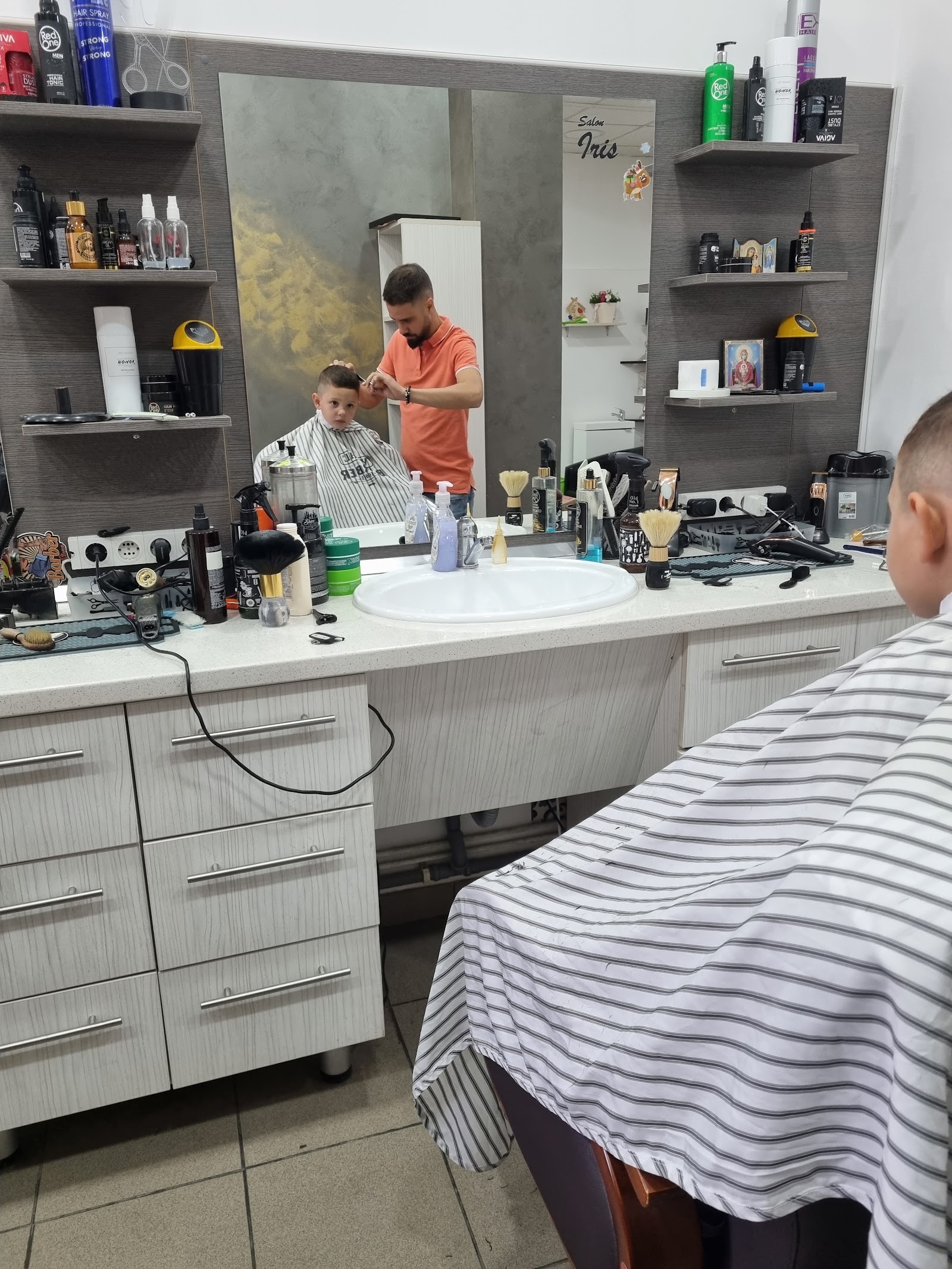 Iris Salon