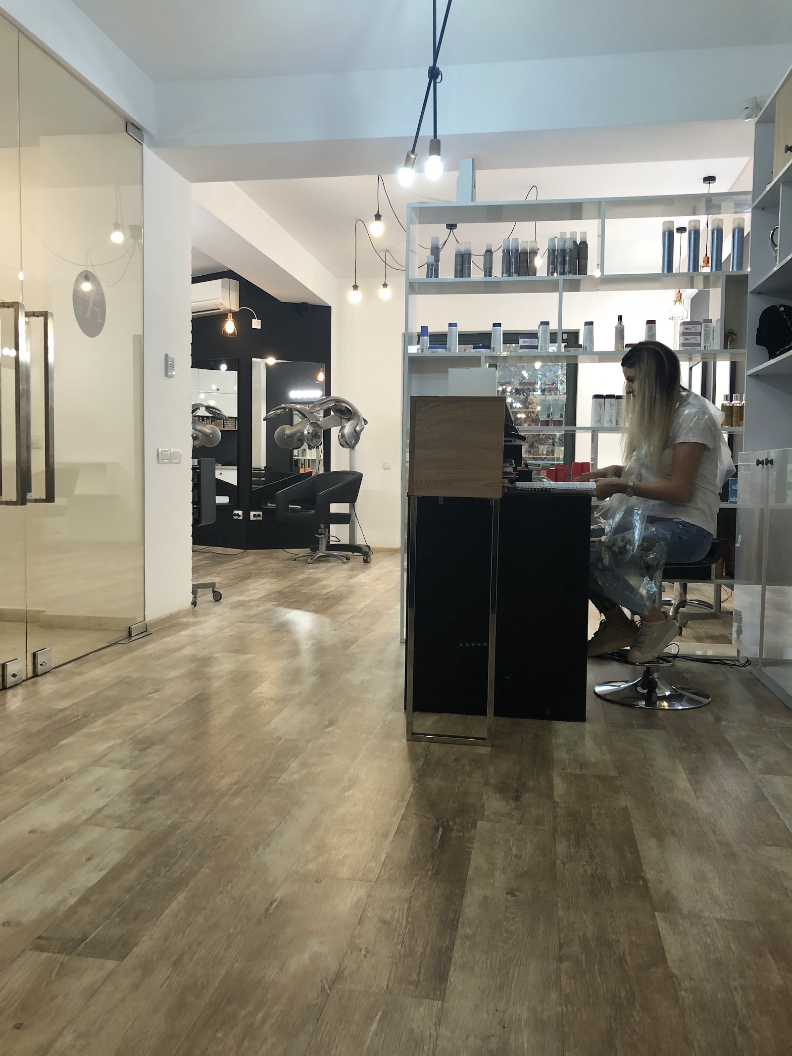 Salon Ayo