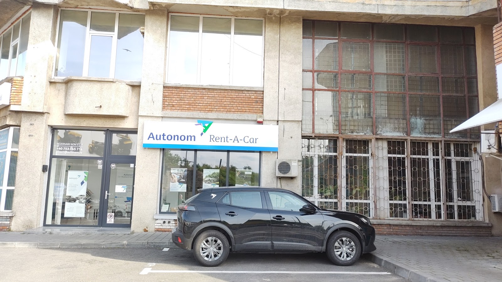 Autonom