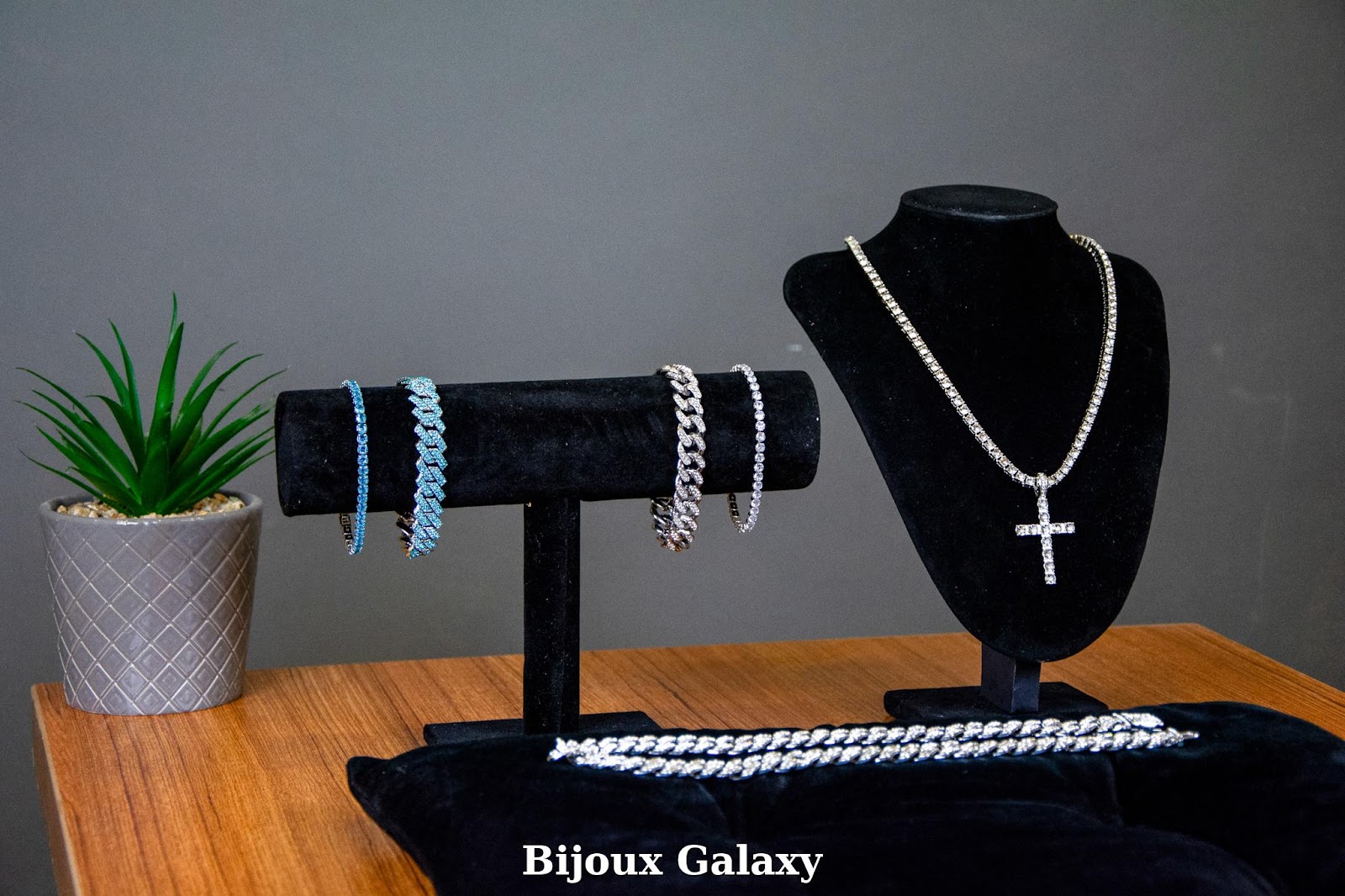 Magazin de accesori