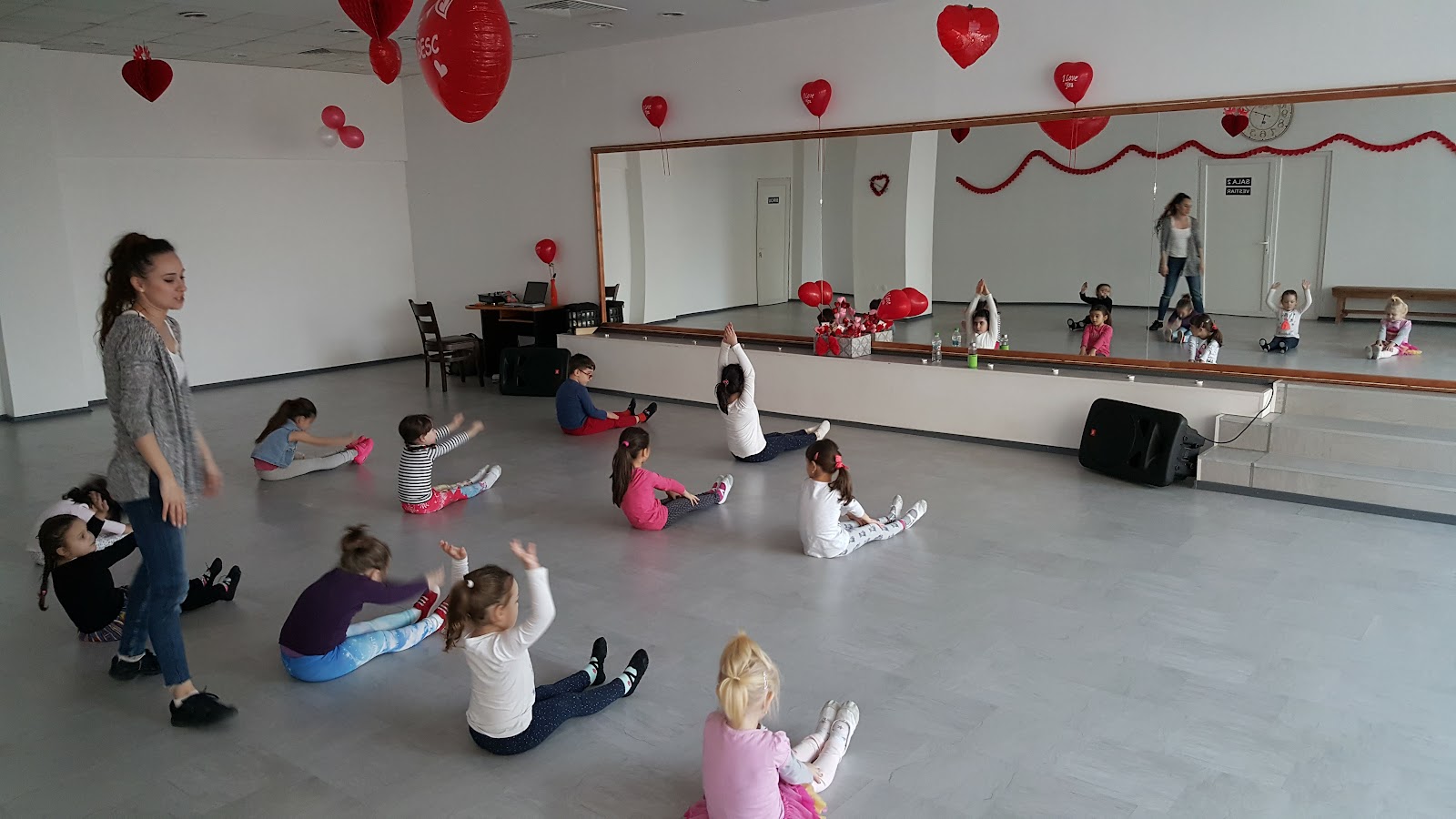 Adcrisartdance