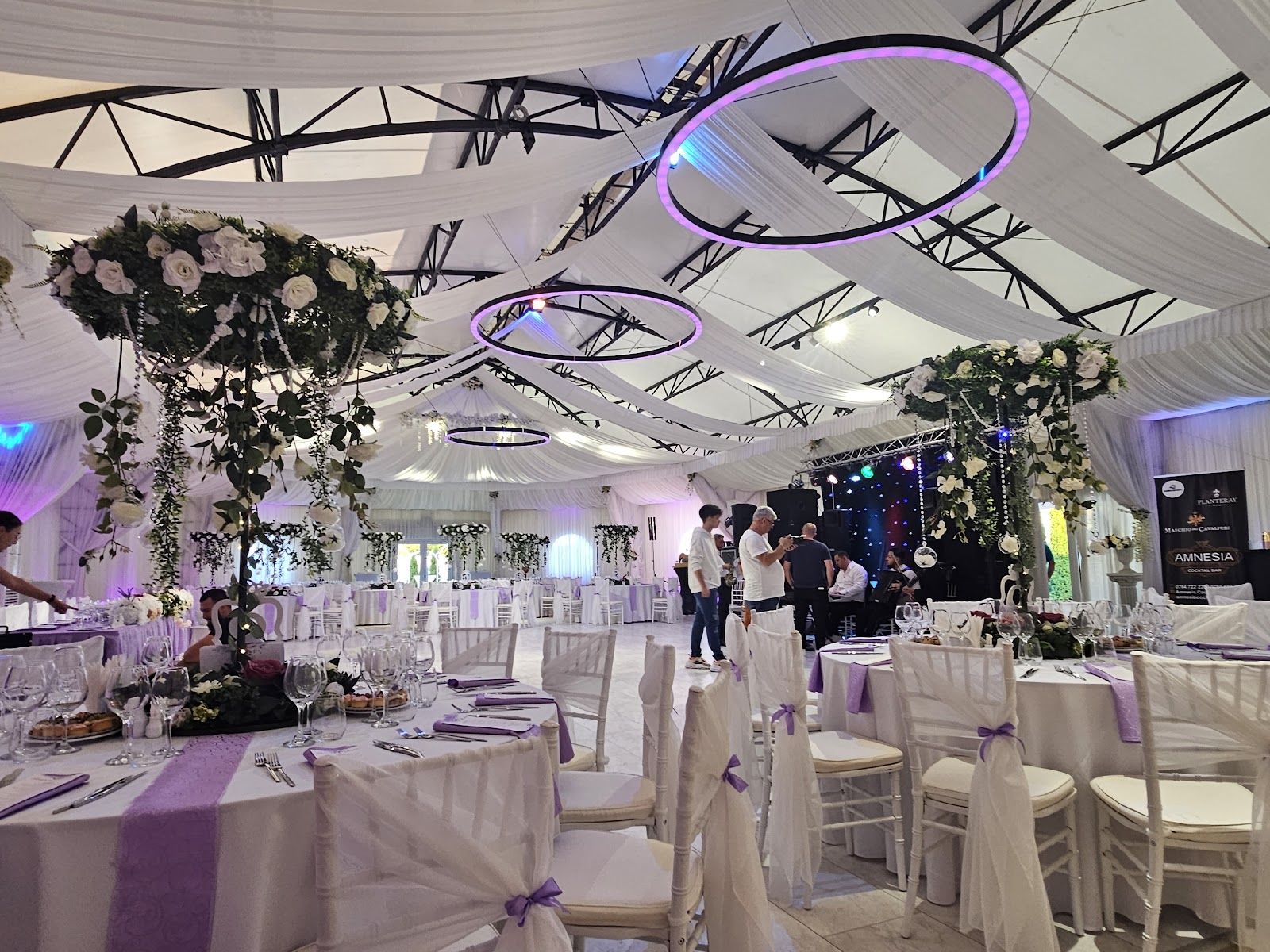 The White Dome - marcă a "General Catering" din Bacău (Cort de evenimente)
