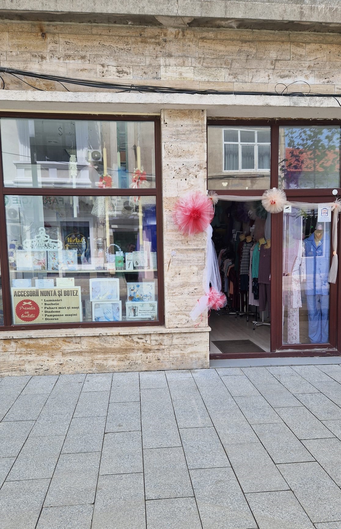 Pravalia cu invitatii - accesorii nunta si botez