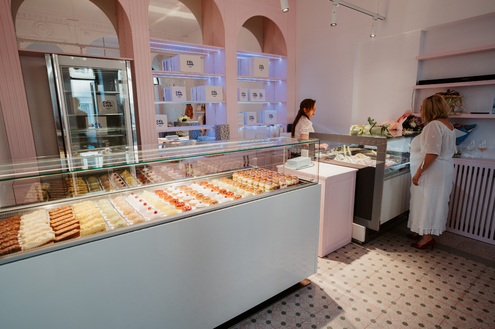 CrisCakes Boutique