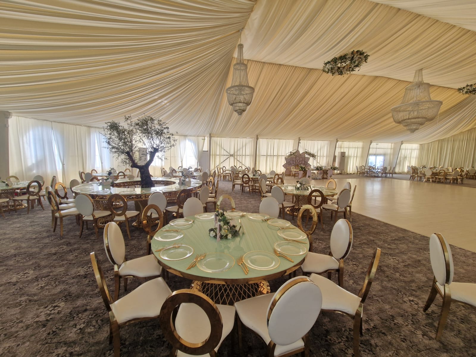 Festiv Decorațiuni: Organizator Evenimente Bacău | Nuntă, Botez, Corporate