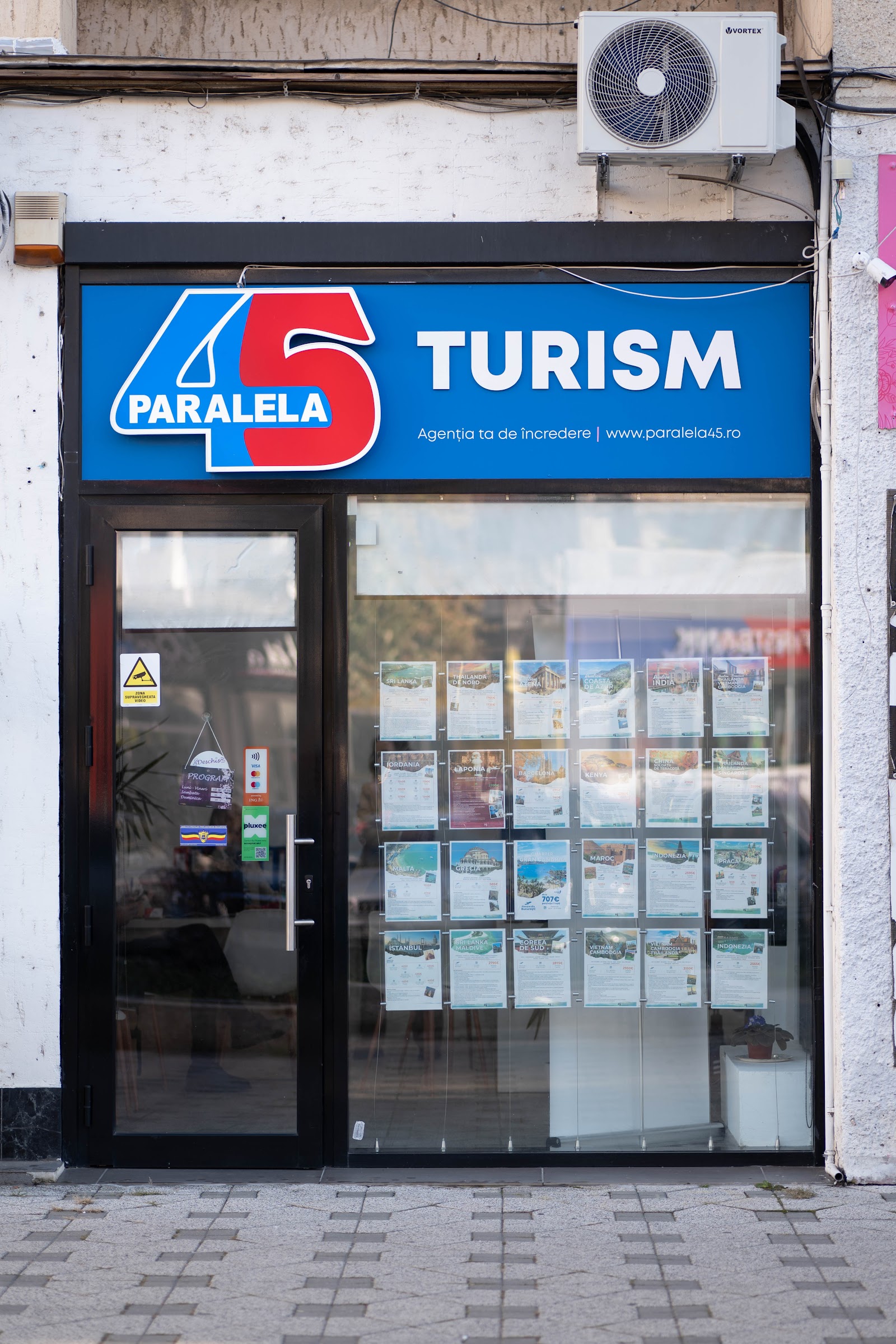 Paralela 45 | Agentie de Turism Bacău